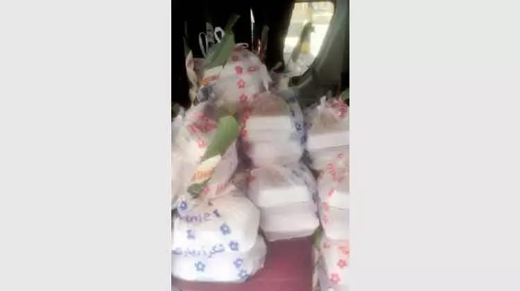 ജോ​ലി ന​ഷ്​​ട​പ്പെ​ട്ട​വ​ർ​ക്ക്​ ഒാ​ണ​സ​ദ്യ​യൊ​രു​ക്കി