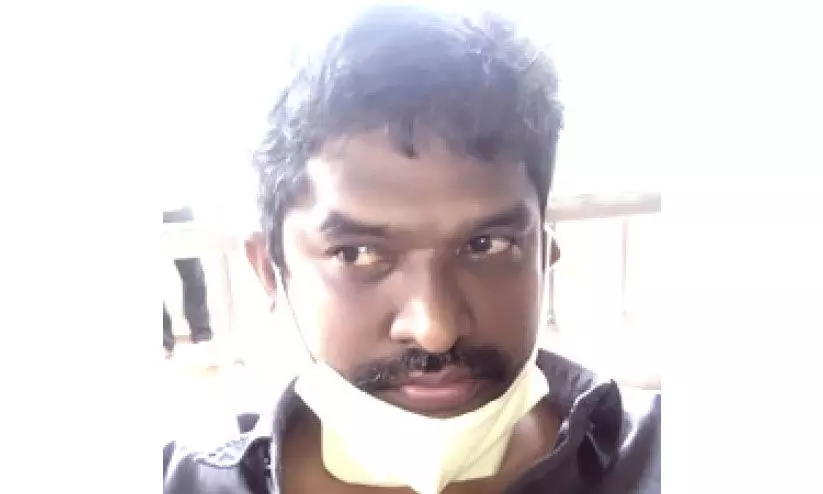 കാറിൽ ചാരായം വിറ്റയാൾ പിടിയിൽ