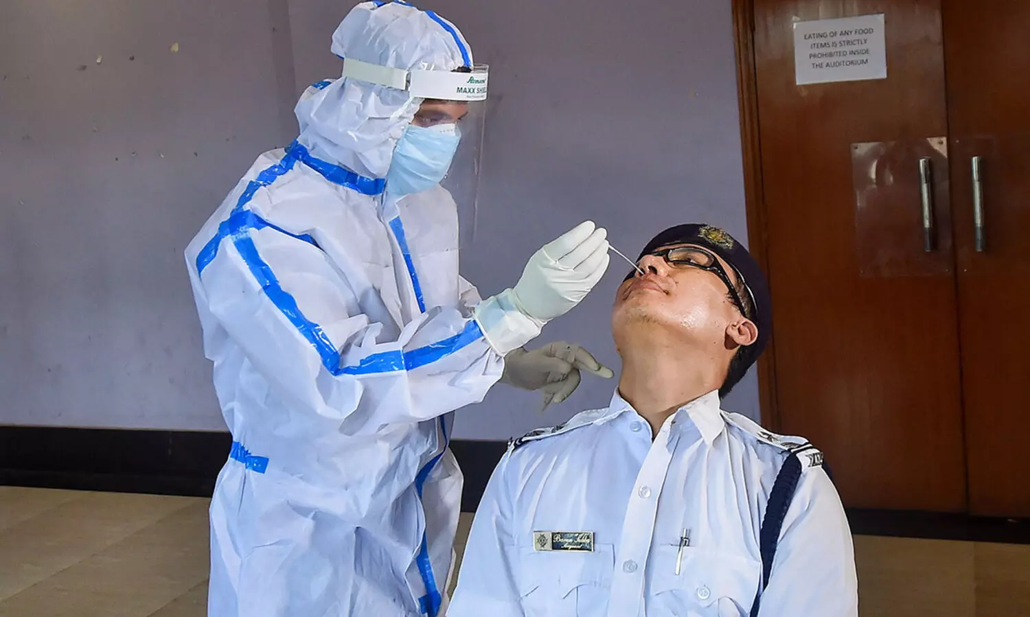 തുടർച്ചയായി രണ്ടാം ദിനവും ഇന്ത്യയിലെ കോവിഡ്​ മരണം 1,000 കടന്നു