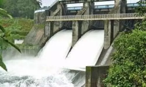 സംഭരിക്കാൻ ഷോളയാർ അണക്കെട്ടിൽ ഇടമില്ല​; തമിഴ്​നാട്​ ജലം പാഴാക്കി കേരളം