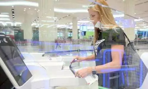 ദു​ബൈ വി​മാ​ന​ത്താ​വ​ള​ത്തി​ൽ സ്​​മാ​ർ​ട്ട്​ സേ​വ​നം വീ​ണ്ടും തു​ട​ങ്ങി