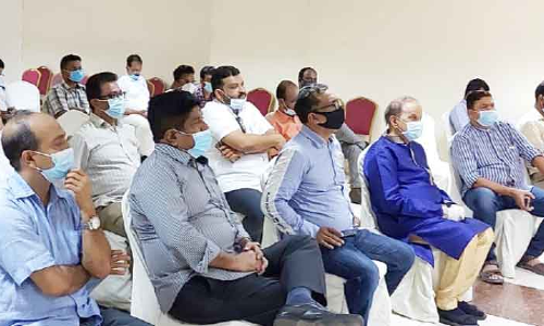 കോ​വി​ഡും വി​മാ​ന​യാ​ത്ര​യും: ബോ​ധ​വ​ത്ക​ര​ണം ന​ട​ത്തി