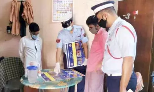 തൊഴിലാളികളുടെ താമസ കേന്ദ്രങ്ങളിൽ സുരക്ഷ ബോധവത്​കരണം