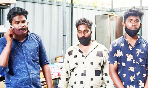 ലൈ​ബ്ര​റി പ്ര​വ​ർ​ത്ത​ക​രെ ആ​ക്ര​മി​ച്ച മ​യ​ക്കു​മ​രു​ന്ന്​ സം​ഘ​ത്തി​ലെ മൂ​ന്നു​പേ​ർ പി​ടി​യി​ൽ