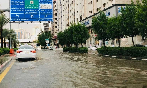 മക്കയിൽ ശക്തമായ മഴ