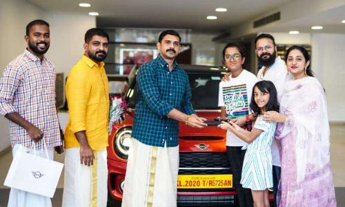 മിനിയുടെ സ്​പെഷൽ എഡിഷൻ കാർ സ്വന്തമാക്കി ജയസൂര്യ; വാഹനം കേരളത്തിൽ​ എത്തുന്നത്​ ആദ്യമായി