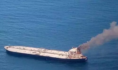 െഎ.ഒ.സിയുടെ എണ്ണക്കപ്പലിന്​ തീപിടിച്ചു, ഒരാളെ കാണാതായി; ഒരാൾക്ക്​ പരിക്ക്