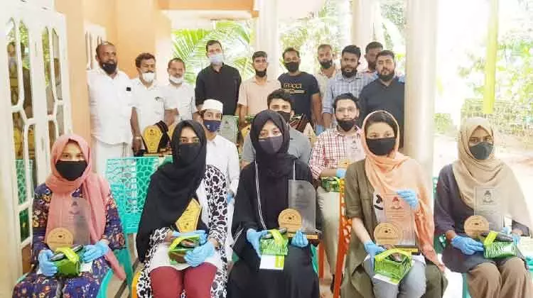 മികച്ച വിജയം നേടിയ വിദ്യാർഥികളെ ആദരിച്ചു മികച്ച വിജയം നേടിയ വിദ്യാർഥികളെ ആദരിച്ചു