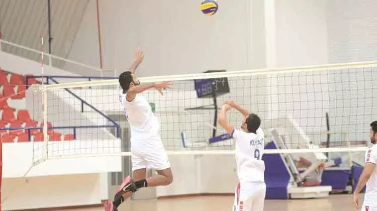 കളിക്കാരന് കോവിഡ്: കുവൈത്ത് വോളി ടീമിെൻറ പരിശീലനം നിർത്തി കളിക്കാരന് കോവിഡ്: കുവൈത്ത് വോളി ടീമിെൻറ പരിശീലനം നിർത്തി