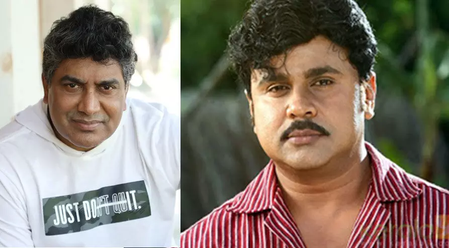 വാരിയം കുന്നന് ശേഷം മാപ്പിള ഖലാസികളുടെ കഥ പറയാനും മത്സരം? ചിത്രങ്ങൾ പ്രഖ്യാപിച്ച് വി.എ ശ്രീകുമാറും ദിലീപും വാരിയം കുന്നന് ശേഷം മാപ്പിള ഖലാസികളുടെ കഥ പറയാനും മത്സരം? ചിത്രങ്ങൾ പ്രഖ്യാപിച്ച് വി.എ ശ്രീകുമാറും ദിലീപും