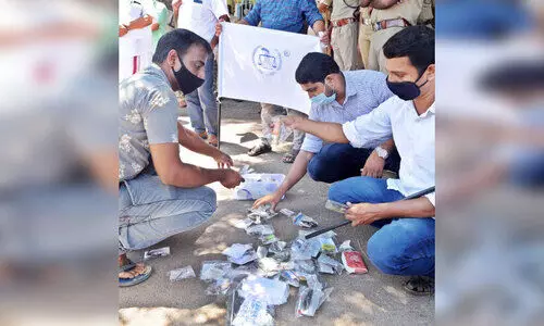 കടകൾ വീണ്ടും അടപ്പിച്ചു; എങ്കിൽ താ​ക്കോൽ കലക്​ടർ എടുത്തോളൂ എന്ന്​ വ്യാപാരികൾ