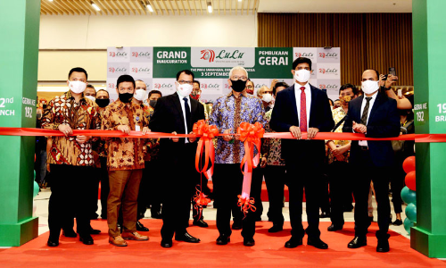 ലു​ലു ഹൈ​പ്പ​ർ​മാ​ർ​ക്ക​റ്റ് ഇ​ന്തോ​നേ​ഷ്യ​യി​ൽ തു​ട​ങ്ങി