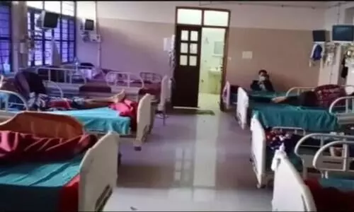 ഗർഭിണിയെ ആളുമാറി കോവിഡ് വാർഡിലേക്ക്​ മാറ്റിയെന്ന്​