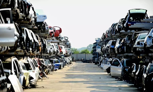 പഴയ വാഹനങ്ങളിനി എത്ര നാൾ; വരുന്നൂ രാജ്യത്തിനായൊരു സ്​ക്രാപ്പേജ്​ പോളിസി