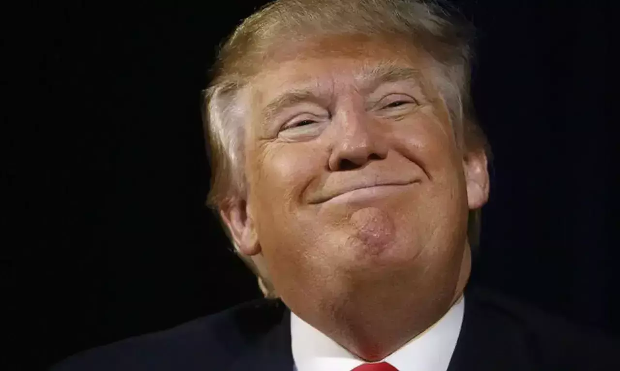 രണ്ടു തവണ വോട്ടു ചെയ്യൂ...- ട്രംപിെൻറ പ്രസ്താവനയിൽ വിവാദം; ഫെയ്സ്ബുക്കും ട്വിറ്ററും പരാമർശം നീക്കി രണ്ടു തവണ വോട്ടു ചെയ്യൂ...- ട്രംപിെൻറ പ്രസ്താവനയിൽ വിവാദം; ഫെയ്സ്ബുക്കും ട്വിറ്ററും പരാമർശം നീക്കി