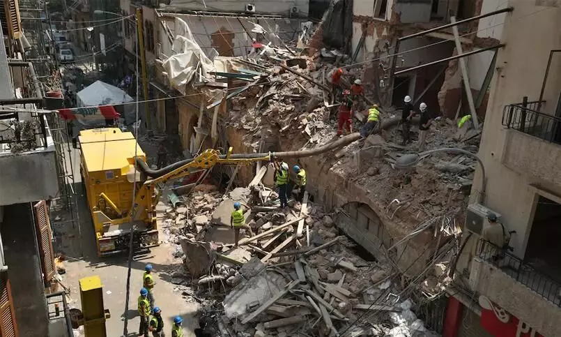 ബൈറൂത്​ സ്​ഫോടനത്തിന്​ ഒരു മാസം; അവശിഷ്​ടങ്ങൾക്കിടയിൽ ജീവ​െൻറ തുടിപ്പെന്ന്​ രക്ഷാപ്രവർത്തകർ