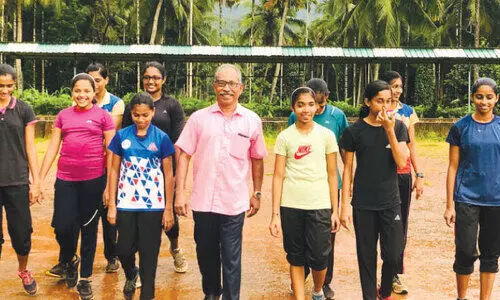 വിരമിച്ചിട്ടും വിരമിക്കാതെ കുര്യൻ മാസ്​റ്റർ