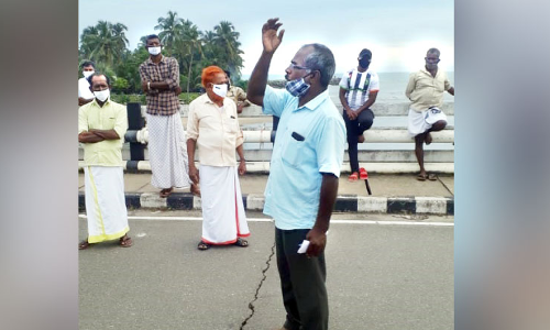 കോതി കടപ്പുറത്ത്​ അപകടം തുടർക്കഥ; മീൻപിടിത്ത തൊഴിലാളികൾ പ്രതിഷേധിച്ചു