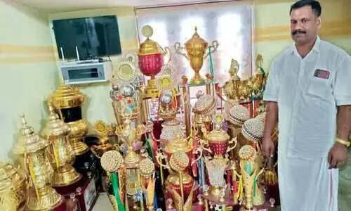 പൂട്ടുകണ്ടത്തിൽ പോത്തുകൾക്കൊപ്പം കുതിച്ച് കുഞ്ഞുട്ടിയുടെ ആവേശം