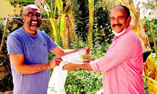 ഒ​മാ​ൻ കൃ​ഷി​ക്കൂ​ട്ടം വി​ത്തു​വി​ത​ര​ണം