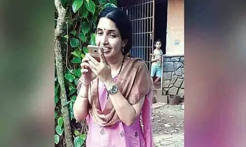 അകക്കണ്ണിെൻറ കാഴ്ചയിൽ ഓൺലൈനിലും ക്ലാസ് നയിച്ച് ശ്രീരേഖ അകക്കണ്ണിെൻറ കാഴ്ചയിൽ ഓൺലൈനിലും ക്ലാസ് നയിച്ച് ശ്രീരേഖ