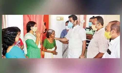 ലോ​ക്ഡൗ​ണി​നെ​ത്തു​ട​ർ​ന്ന് വീ​ട്ടു​വാ​ട​ക കൊ​ടു​ക്കാ​ൻ ക​ഴിയാതിരുന്ന ഓ​ട്ടോ ഡ്രൈവർ ആത്​മഹത്യ ചെയ്​ത സംഭവം;  വീട്ടുടമയുടെ മൊഴിയെടുത്തു