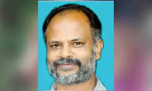 അവാർഡുകൾക്ക് ലഭിച്ച തുകയെല്ലാം സ്കൂളിന് നൽകി ; പിറവത്തിെൻറ റോൾ മോഡലാണ് ഷാജി വർഗീസ് അവാർഡുകൾക്ക് ലഭിച്ച തുകയെല്ലാം സ്കൂളിന് നൽകി ; പിറവത്തിെൻറ റോൾ മോഡലാണ് ഷാജി വർഗീസ്