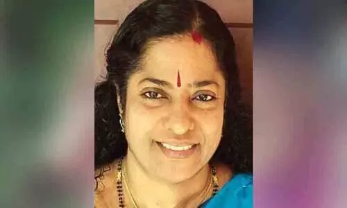 അധ്യാപക ദിനത്തിൽ ശ്രീകുമാരിക്ക് സമർപ്പണത്തിനുള്ള അംഗീകാരം അധ്യാപക ദിനത്തിൽ ശ്രീകുമാരിക്ക് സമർപ്പണത്തിനുള്ള അംഗീകാരം