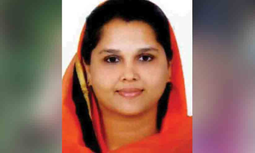 അവാർഡുതിളക്കത്തിൽ ആസിഫ ടീച്ചർ അവാർഡുതിളക്കത്തിൽ ആസിഫ ടീച്ചർ