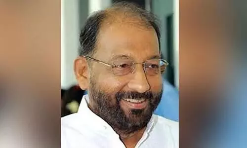 പണിക്കർ സാർ​ കഥ പറയുമ്പോൾ കണ്ണെടുക്കാൻ തോന്നില്ല