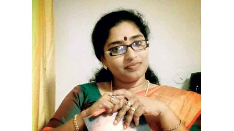 ഇന്ന് അധ്യാപക ദിനം: നളിനി ടീച്ചർ, ആ പേര് എങ്ങനെ മറക്കും ഇന്ന് അധ്യാപക ദിനം: നളിനി ടീച്ചർ, ആ പേര് എങ്ങനെ മറക്കും