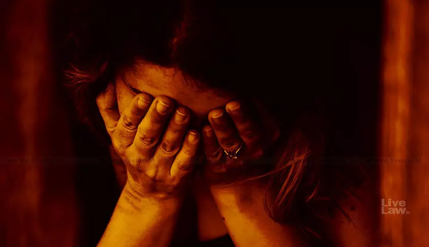 പ്രായപൂർത്തിയാകാത്ത പെൺകുട്ടിയെ ബലാത്സംഗം െചയ്ത കേസിൽ മൂന്നുപേർ അറസ്റ്റിൽ പ്രായപൂർത്തിയാകാത്ത പെൺകുട്ടിയെ ബലാത്സംഗം െചയ്ത കേസിൽ മൂന്നുപേർ അറസ്റ്റിൽ