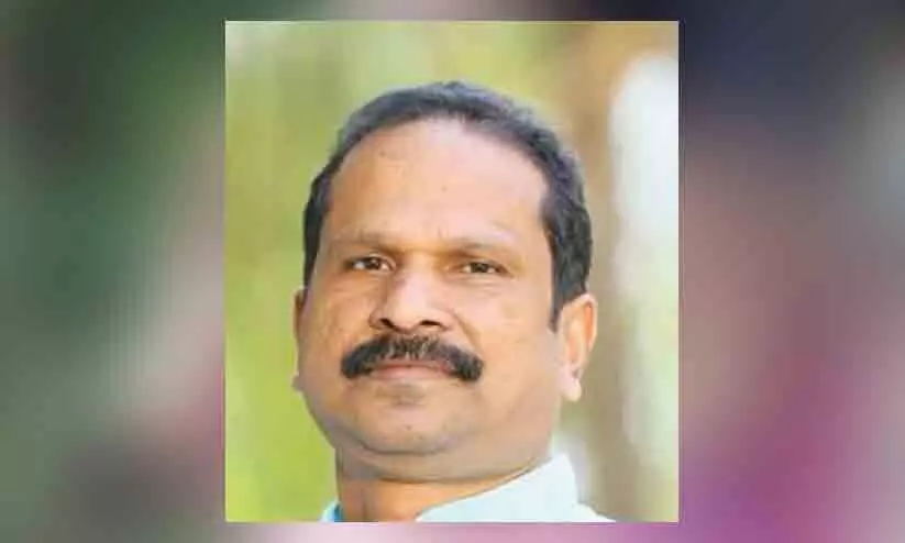 വേറിട്ട അധ്യാപനരീതികളിലൂടെ ശ്രദ്ധേയനായി കല്ലേരി മാഷ്