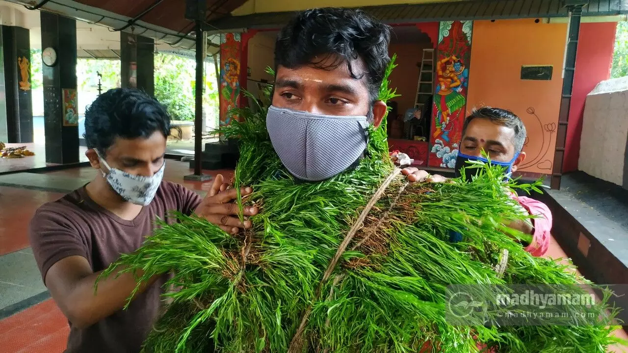 പുലിക്കളിയാട്ടം @ ഒാൺലൈൻ