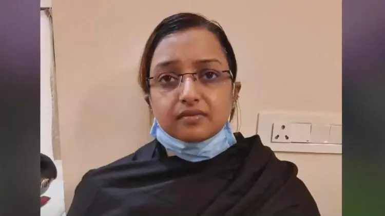 ദേ​ഹാ​സ്വാ​സ്ഥ്യ​ം: സ്വപ്നയും റമീസും ചികിത്സ േതടി