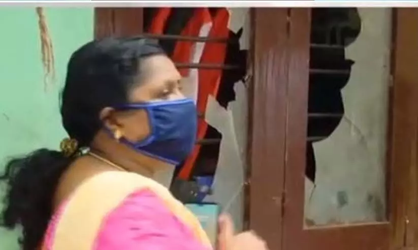 ലീനയുടെ വീട് ആക്രമണം; ഗൂഢാലോചന അന്വേഷിക്കാൻ പ്രത്യേക സംഘം