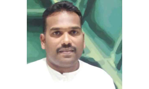 ച​ല​ന​മ​റ്റ ശ​രീ​ര​മാ​യി നി​യാ​സ്​ പ​റ​ന്നു, അ​തേ വി​മാ​ന​ത്തി​ൽ