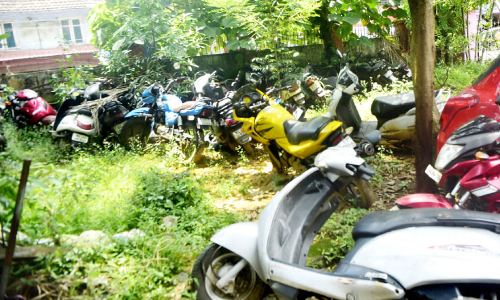 പൊലീസ്​ സ്​റ്റേഷനുകളിൽ പിടിച്ചിട്ട വാഹനങ്ങൾ നീക്കാൻ നടപടി