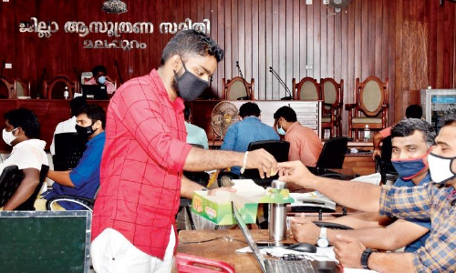 കോവിഡ് പോരാളികളായ അധ്യാപകര്‍ക്ക് ആദരം