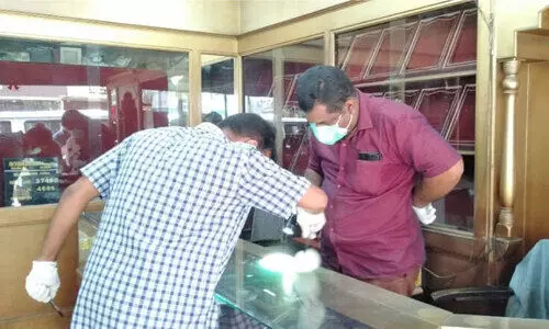 നരിക്കുനിയിൽ ജ്വല്ലറിയിൽ മോഷണം; പതിമൂന്നര പവൻ കവർന്നു