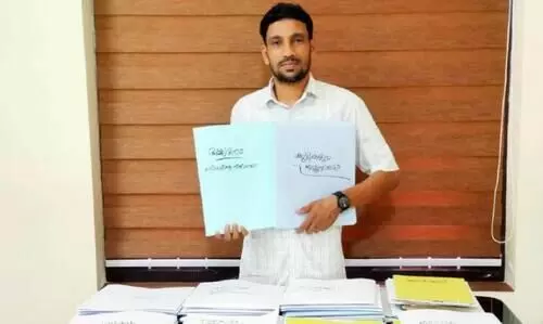 കു​രു​ന്നു​ക​ൾ​ക്ക് ജ്ഞാ​നം പ​ക​രാ​ൻ അ​റി​വു​ശേ​ഖ​ര​ണ​വു​മാ​യി യു​വ അ​ധ്യാ​പ​ക​ൻ