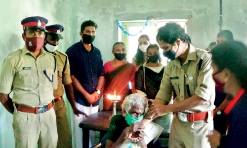 ത​ങ്ക​ക്ക് ഇ​നി സ്വ​ന്തം വീ​ട്ടി​ൽ ത​ല​ചാ​യ്​​ക്കാം