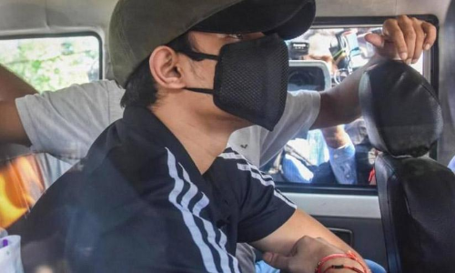 അഭിനന്ദനങ്ങൾ.. നിങ്ങൾ ഒരു മധ്യവർത്തി കുടുംബത്തെ ഫലപ്രദമായി തകർത്തു -റിയ ചക്രബർത്തിയു​െട പിതാവ്​