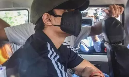 അഭിനന്ദനങ്ങൾ.. നിങ്ങൾ ഒരു മധ്യവർത്തി കുടുംബത്തെ ഫലപ്രദമായി തകർത്തു -റിയ ചക്രബർത്തിയു​െട പിതാവ്​