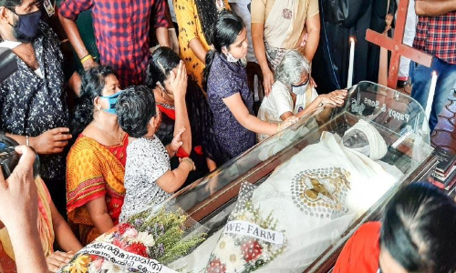 മത്തായിക്ക് കണ്ണീരോടെ വിട