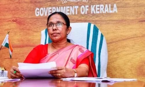 ആംബുലന്‍സ് ഡ്രൈവറെ പിരിച്ചു വിട്ടു; സംഭവം വേദനാജനകം - കെ.കെ.ശൈലജ