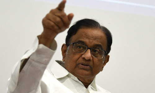 സാമ്പത്തിക തകർച്ച: കൂടുതൽ വായ്​പയെടുക്കാൻ നിർദേശിച്ച്​ ചിദംബരം