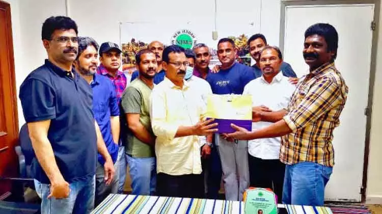 അബ്ദുൽഹമീദ് കോഴിക്കോടിന് യാത്രയയപ്പ് നൽകി അബ്ദുൽഹമീദ് കോഴിക്കോടിന് യാത്രയയപ്പ് നൽകി