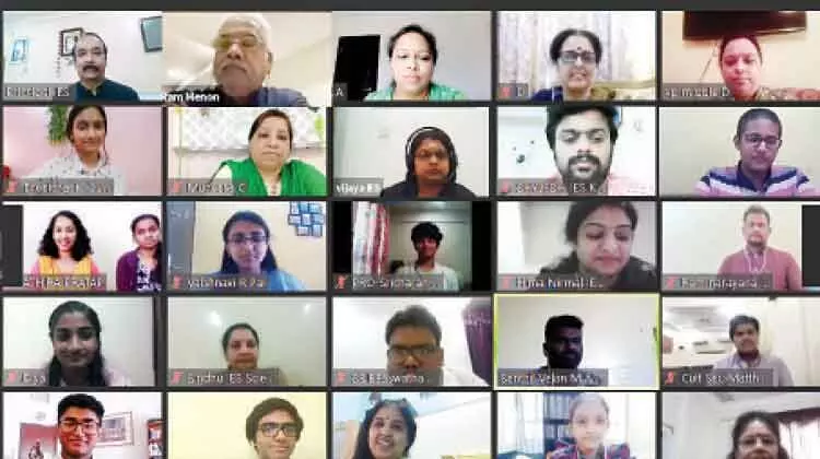 ഭവൻസ് കുവൈത്ത് അധ്യാപക ദിനാചരണം സംഘടിപ്പിച്ചു ഭവൻസ് കുവൈത്ത് അധ്യാപക ദിനാചരണം സംഘടിപ്പിച്ചു