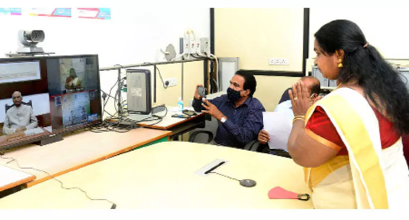 ദേശീയ അധ്യാപകദിനം: തങ്കലതക്ക്​ അഭിനന്ദനം